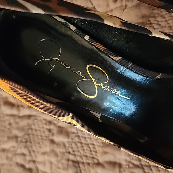 Jessica Simpson peeptoe Leopard platform heels - Picture 8 of 13